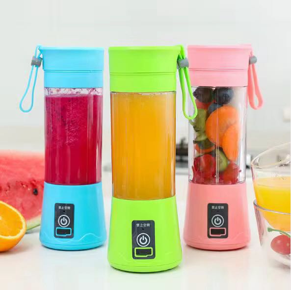 Mini Rechargeable Blender – Blend Anywhere, Anytime 🍓⚡