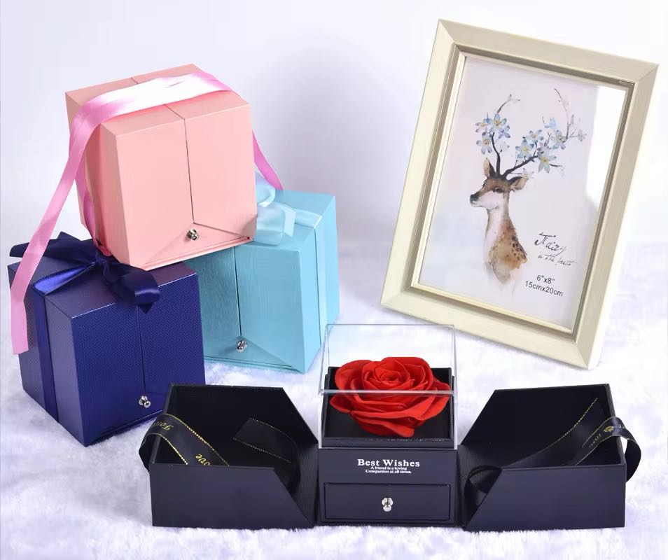Valentine’s Gift Box – A Timeless Gesture of Love 🌹💝