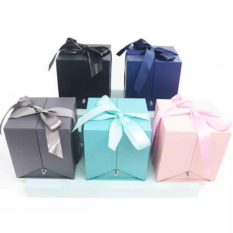Valentine’s Gift Box – A Timeless Gesture of Love 🌹💝